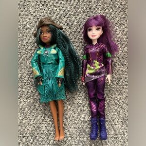 Disney Descendants Uma and Mal dolls